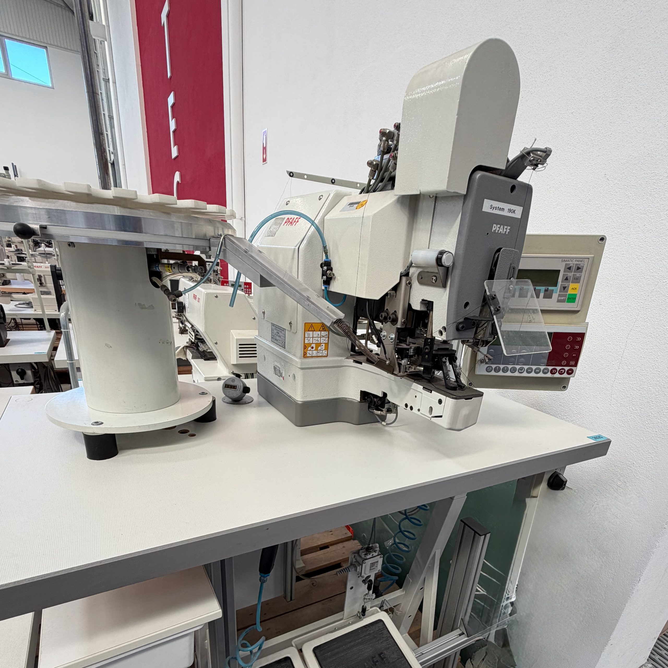 Pfaff 3307-1-11 - Image 1