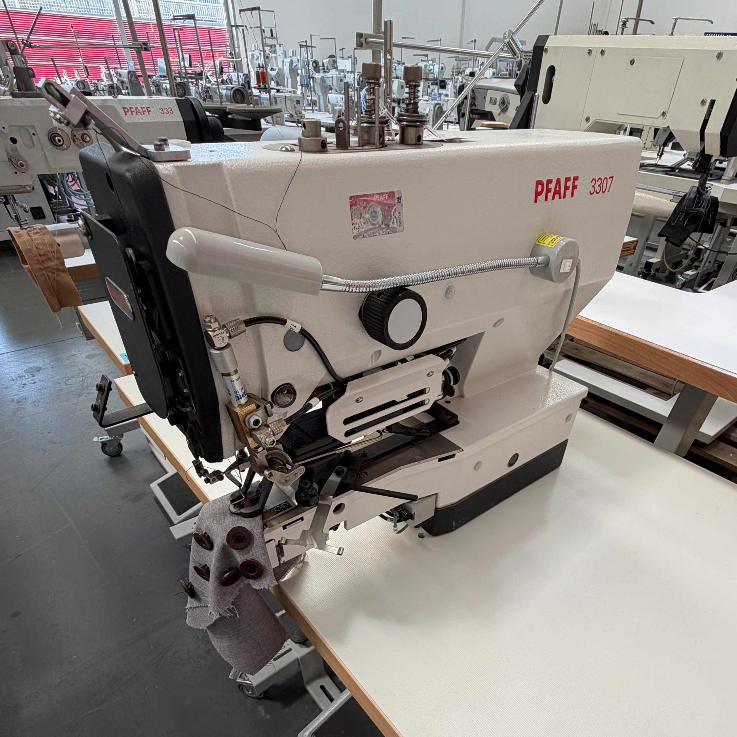 Pfaff 3307-1-13 - Image 1