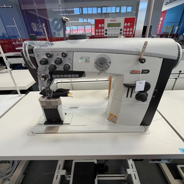 Pfaff 2596
