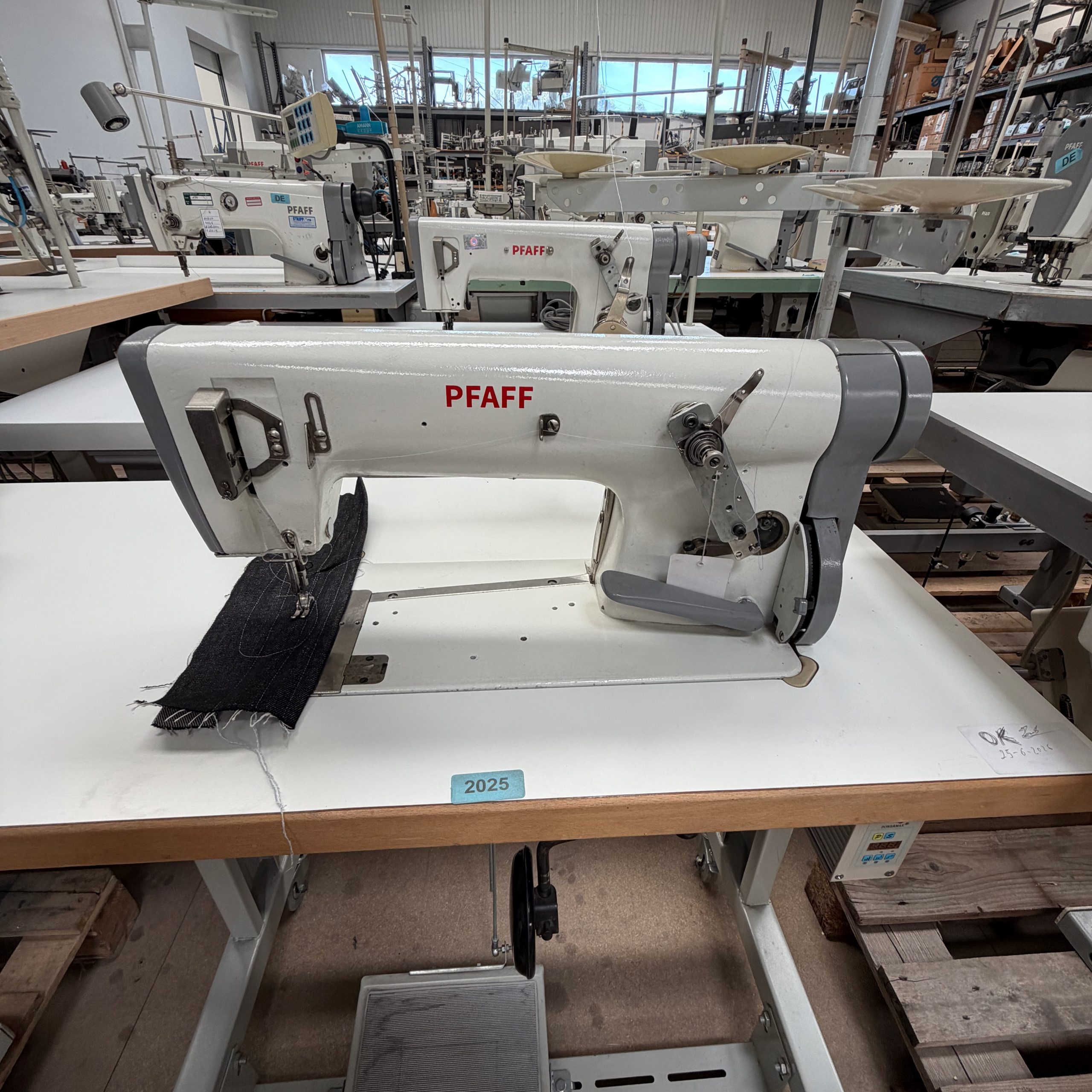 Pfaff 5483 - Image 1