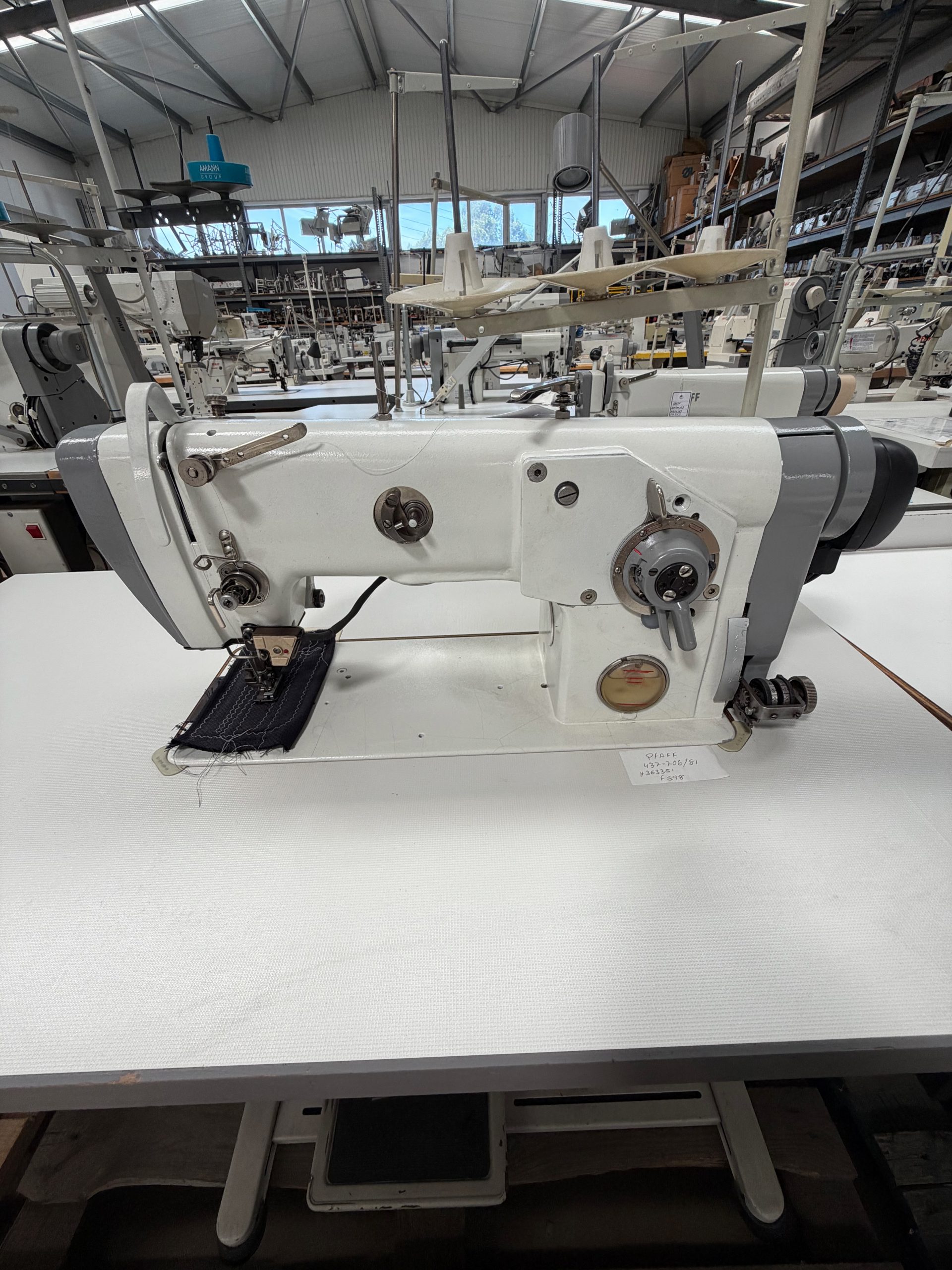 Pfaff 437-706-81 - Image 1