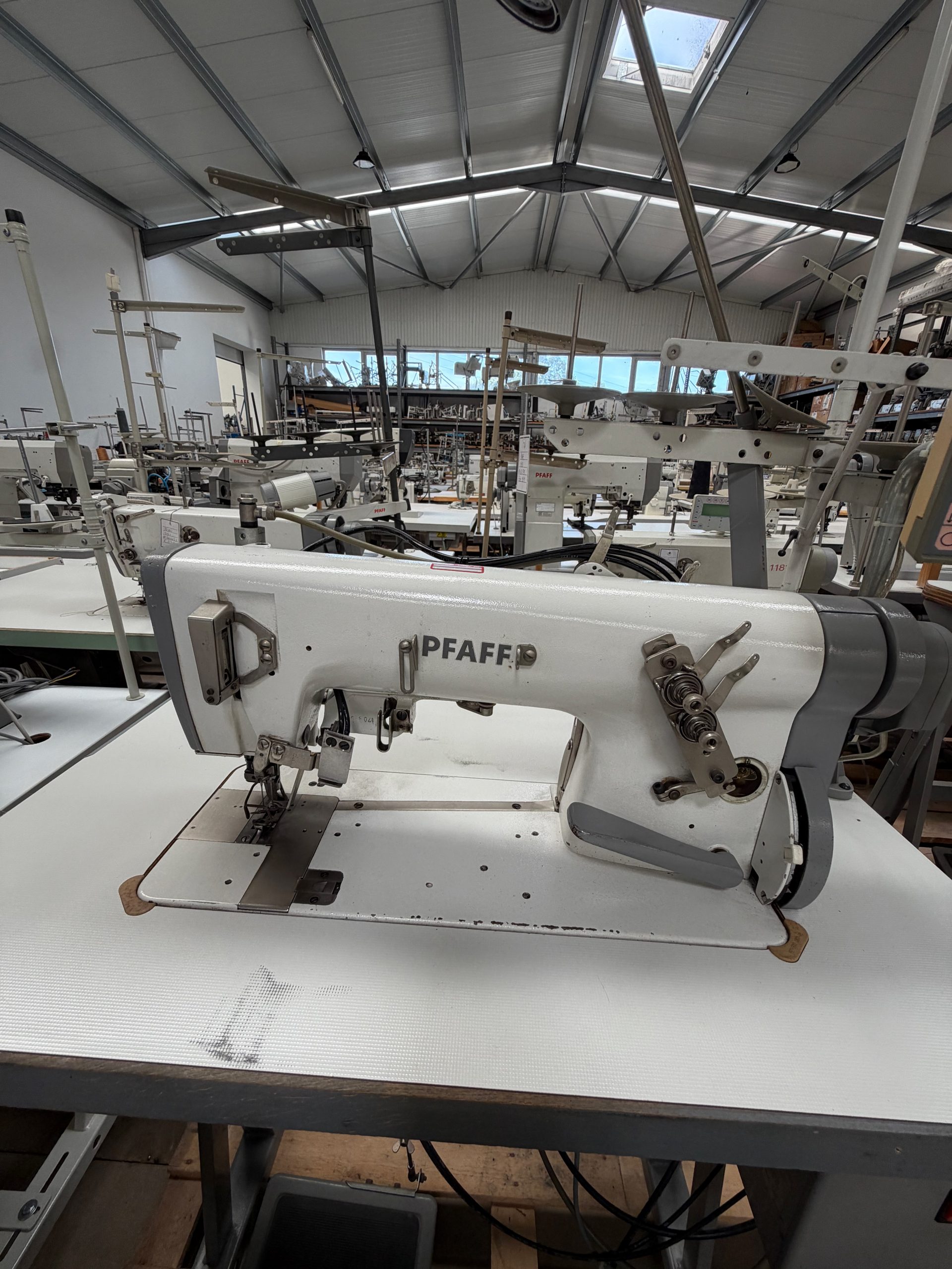 Pfaff 5483 - Image 1
