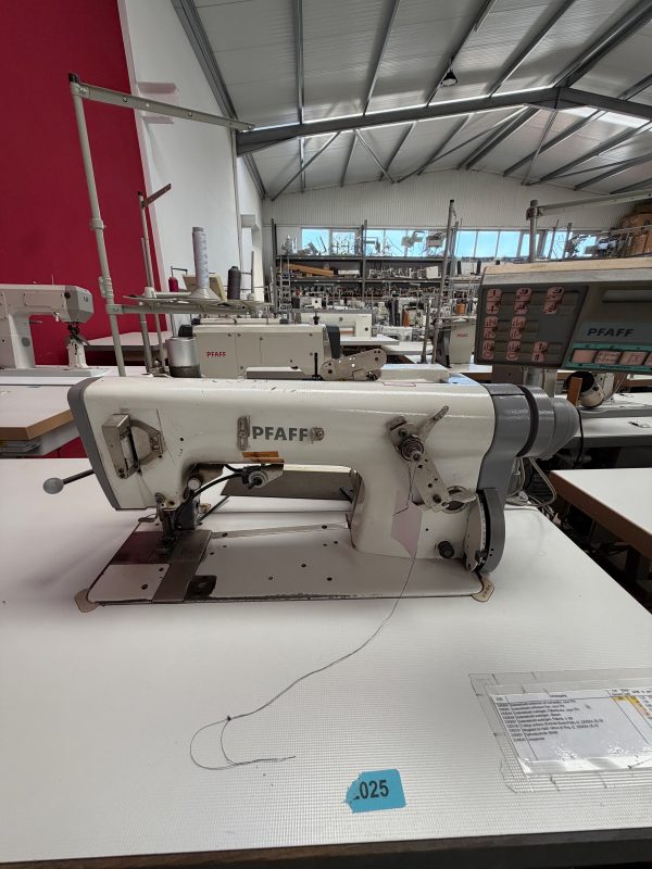Pfaff 5483