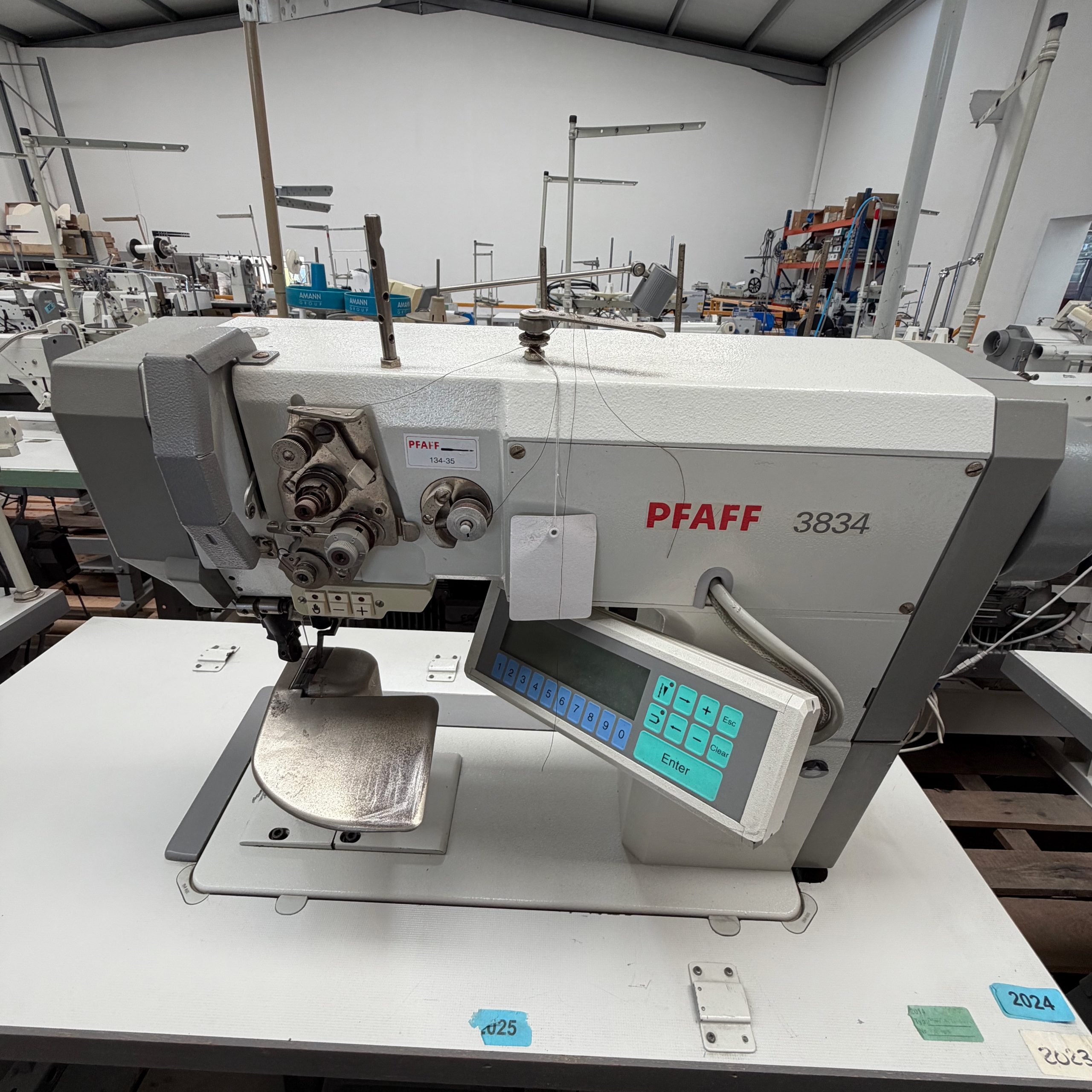 Pfaff 3834-4-11 - Image 1
