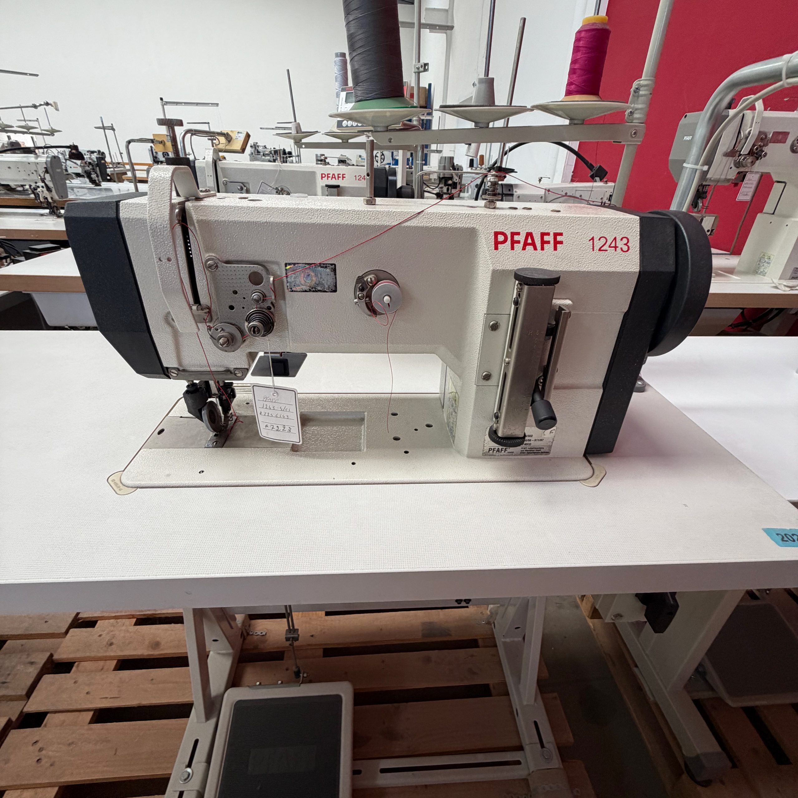 Pfaff 1243-4-01 - Image 1